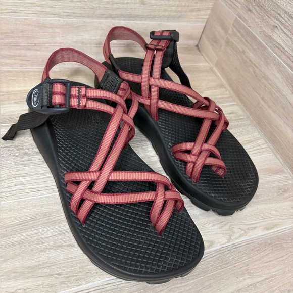 Chaco ZX2 Vibram Outdoor Sport Sandals Strappy w/ Toe Strap Women's size 7 - Picture 3 of 9